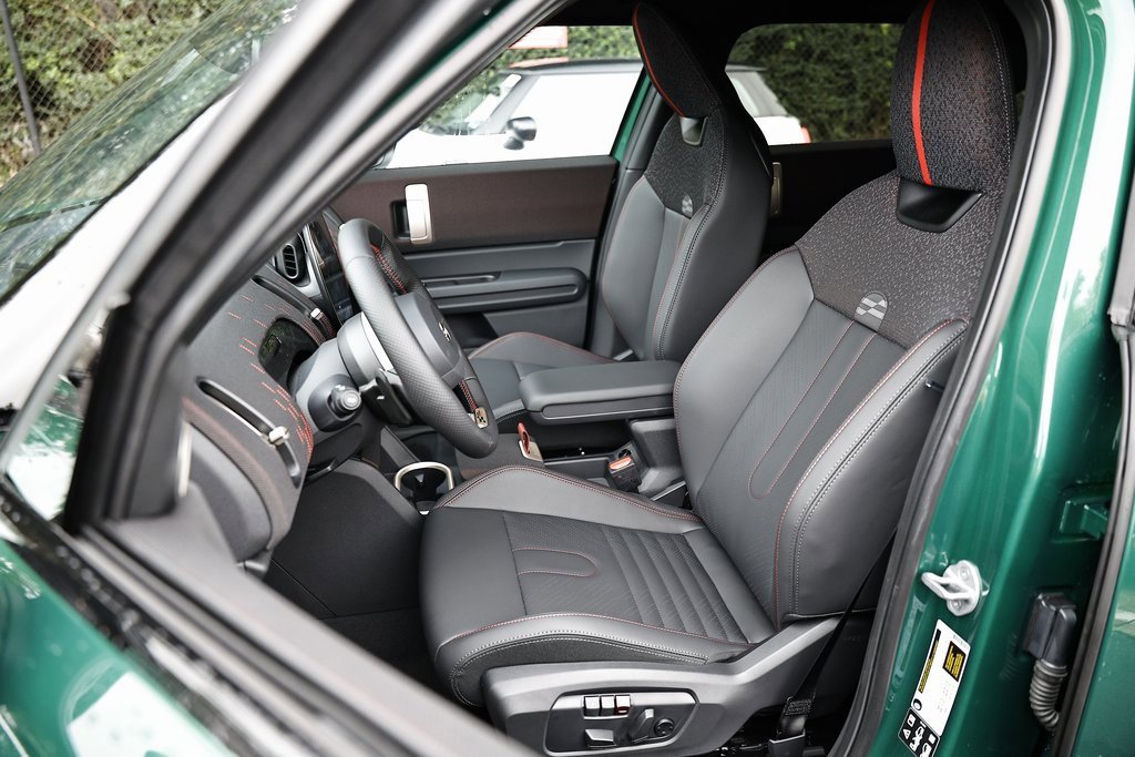 New 2026 MINI Cooper Countryman S w/ Comfort Package Max image 36