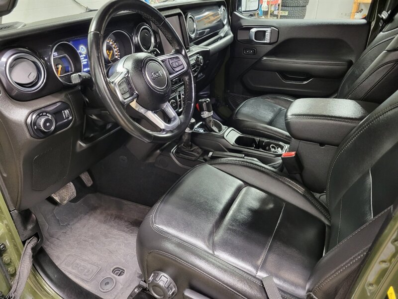Used 2023 Jeep Wrangler Unlimited Sahara AWD/4WD image 24