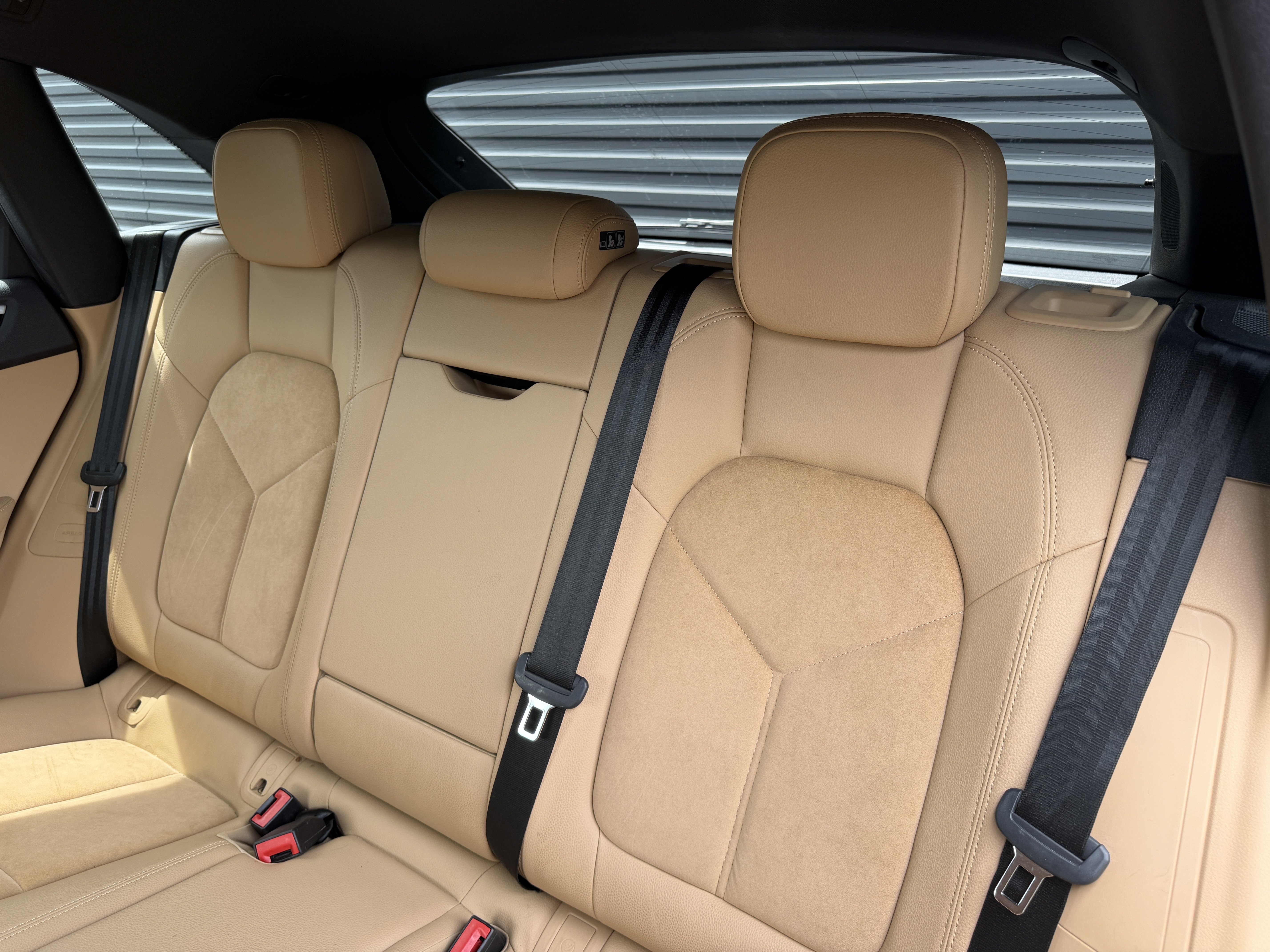 Used 2018 Porsche Macan AWD/4WD image 15