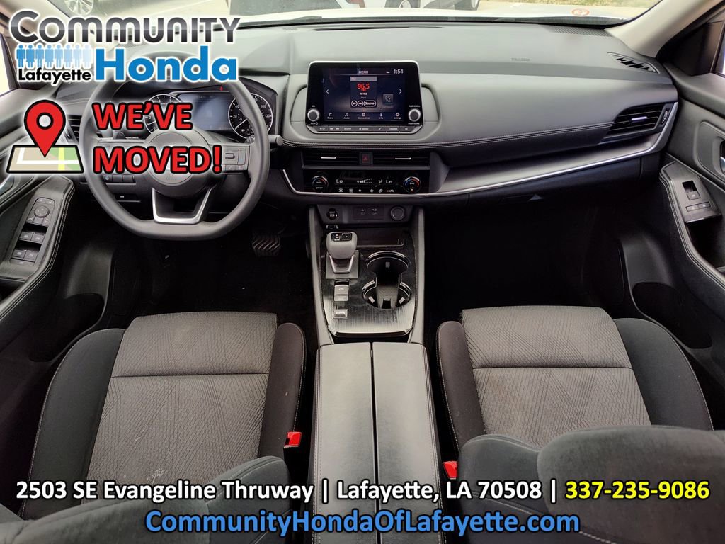 Used 2024 Nissan Rogue SV FWD image 30