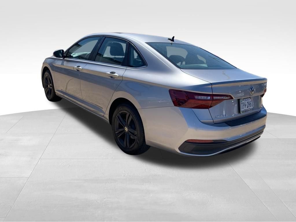 Used 2023 Volkswagen Jetta SE FWD image 17