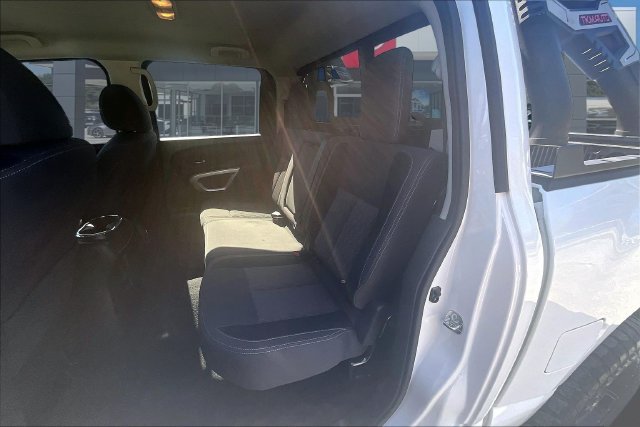 Used 2024 Nissan Titan SV w/ SV Convenience Package AWD/4WD image 23