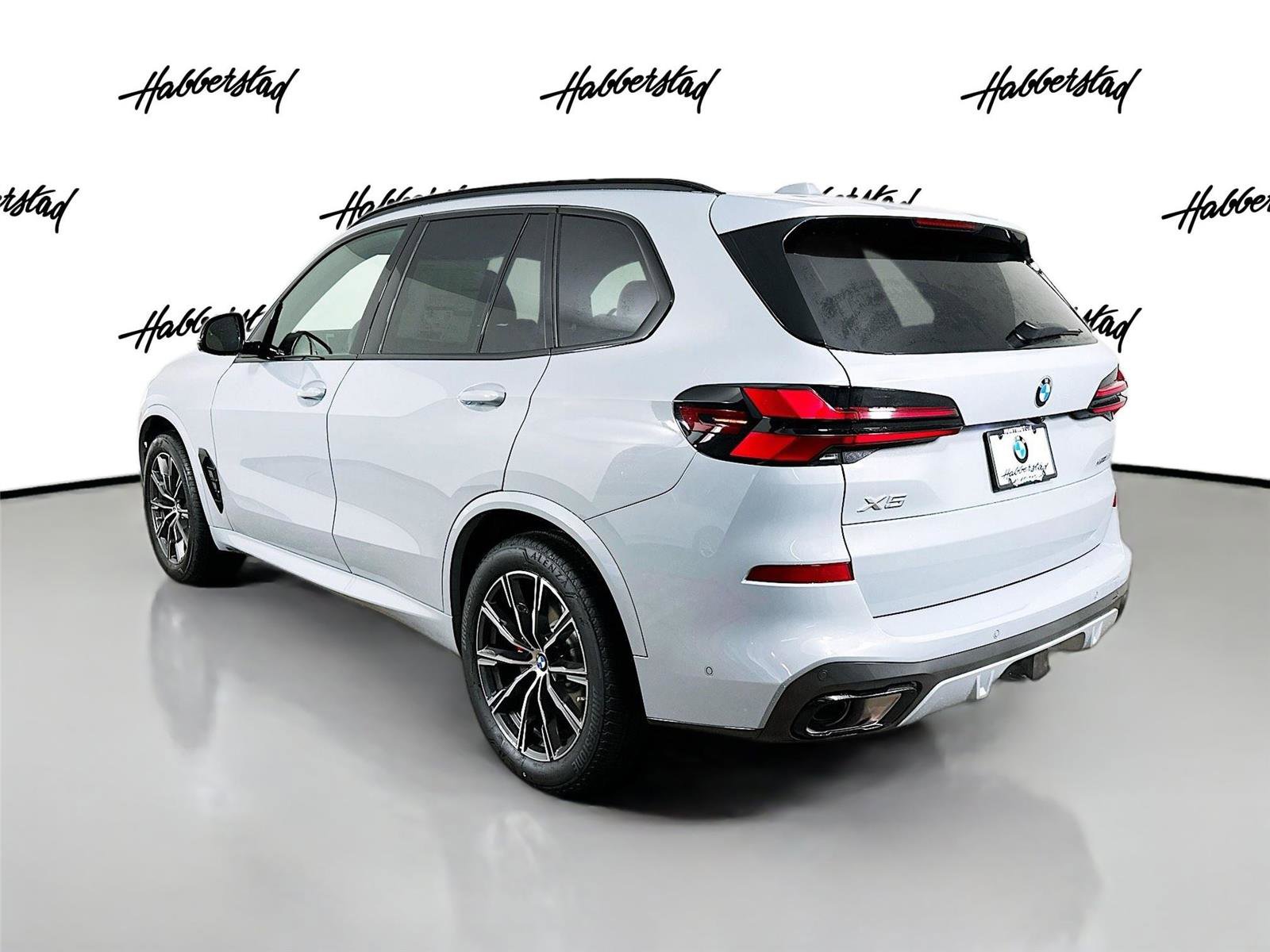 New 2026 BMW X5 xDrive40i w/ M Sport Package image 7