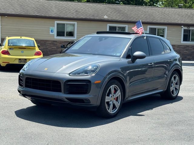 Used 2021 Porsche Cayenne GTS image 1