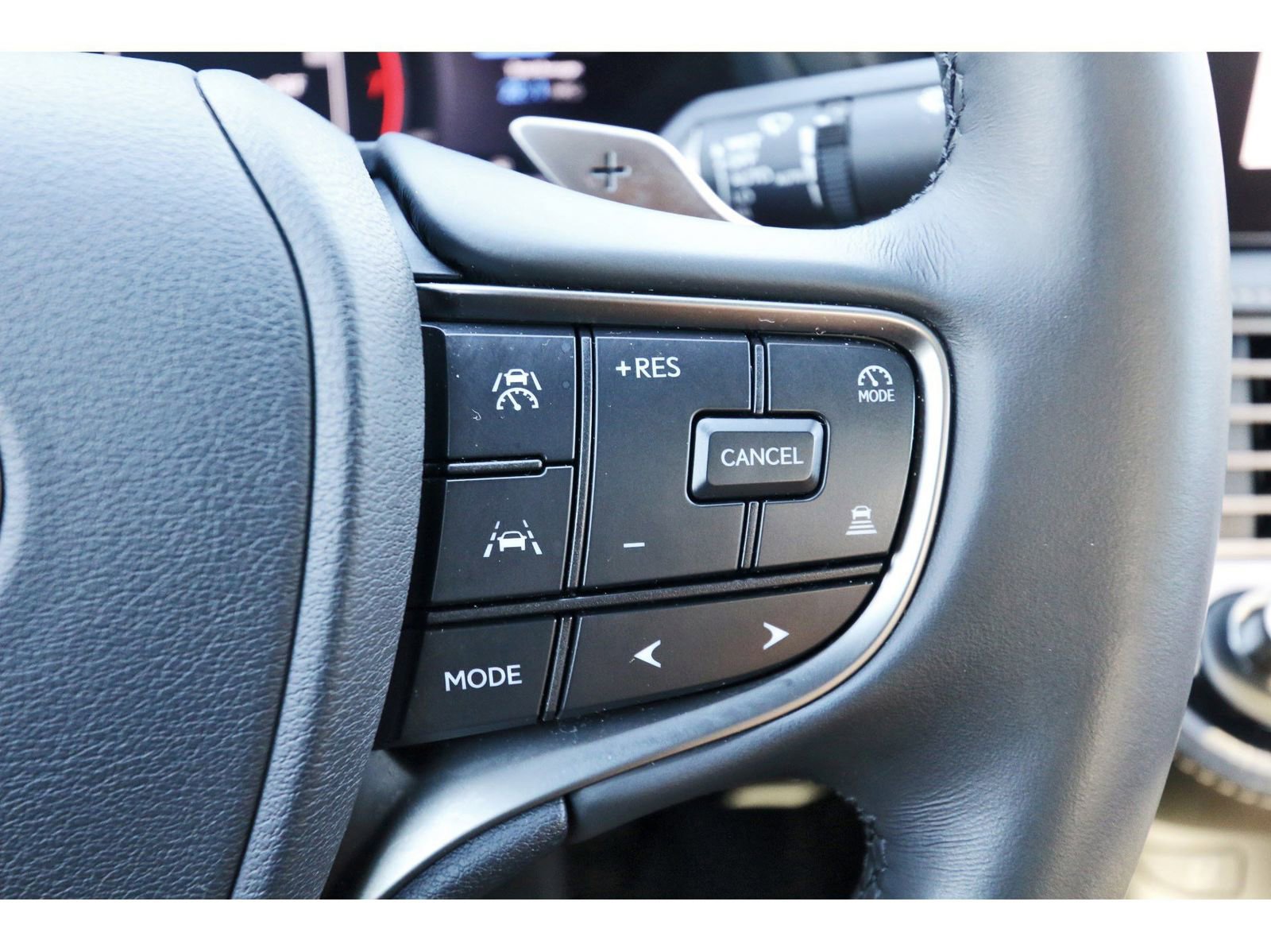 Used 2024 Lexus LS 500 image 19