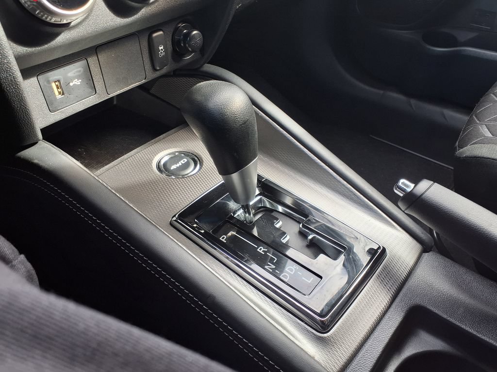 Used 2024 Mitsubishi Outlander Sport ES AWD/4WD image 31