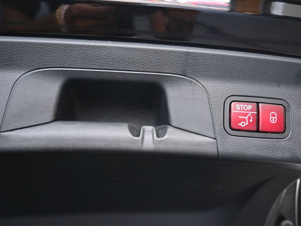 Used 2018 Mercedes-Benz GLC 300 4MATIC Coupe image 57