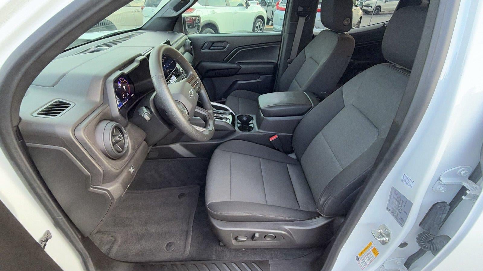 Used 2024 Chevrolet Colorado Trail Boss w/ Advanced Trailering Package AWD/4WD image 16