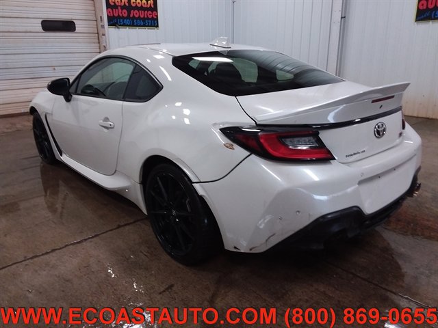 Used 2022 Toyota GR86 Premium w/ ALL Weather Mat Package (TMS) RWD image 3