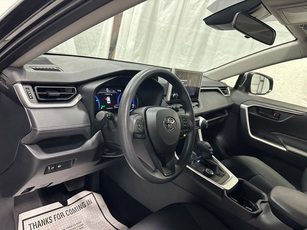Used 2025 Toyota RAV4 LE image 15