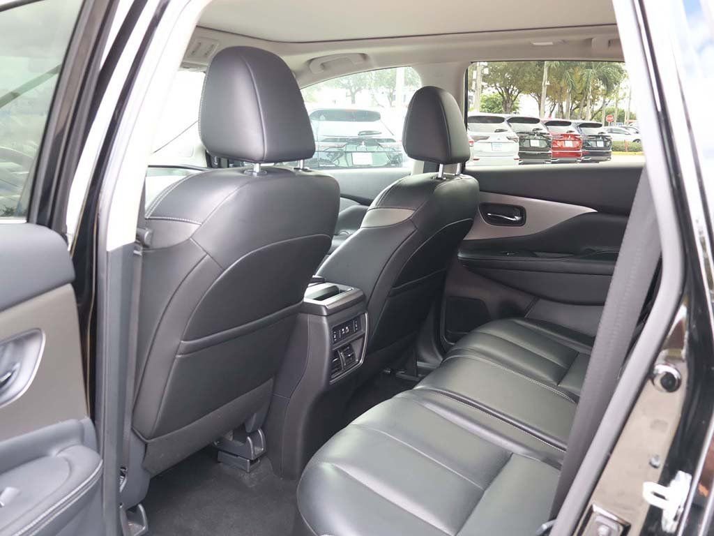 Used 2024 Nissan Murano SL image 37