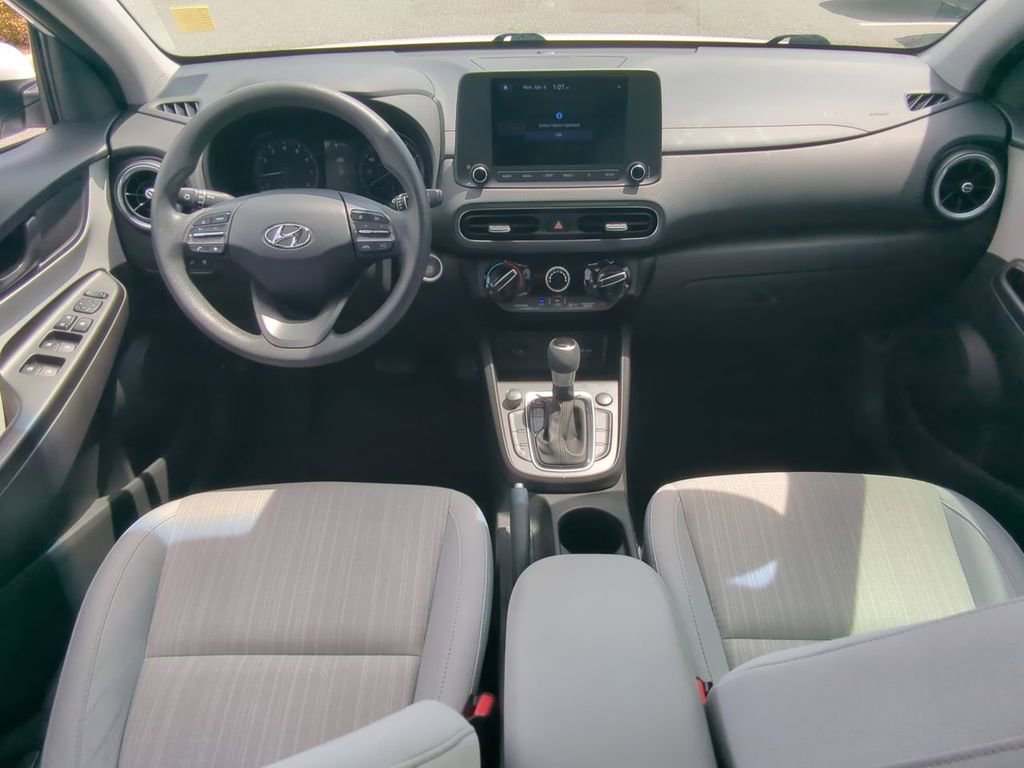 Used 2022 Hyundai Kona SEL image 15