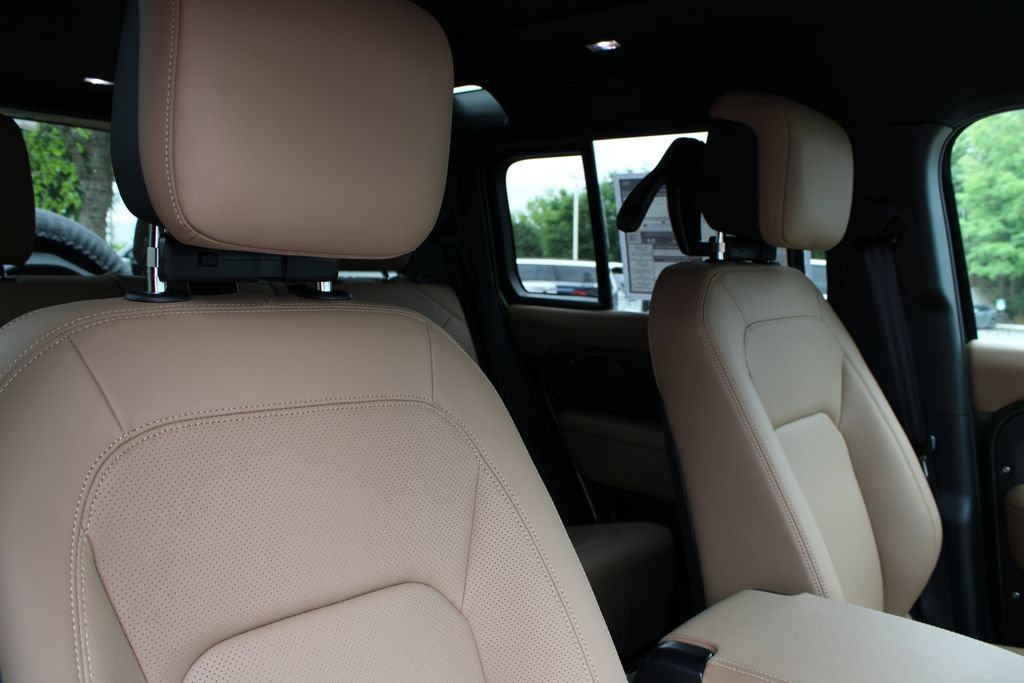 New 2026 Land Rover Defender 110 S AWD/4WD image 16