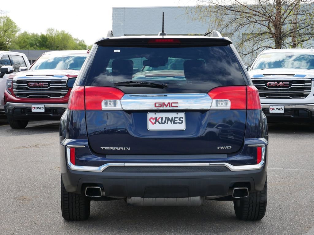 Used 2017 GMC Terrain SLT w/ Open Road Package AWD/4WD image 9
