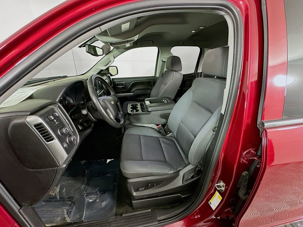 Used 2018 Chevrolet Silverado 1500 LT w/ All Star Edition image 27