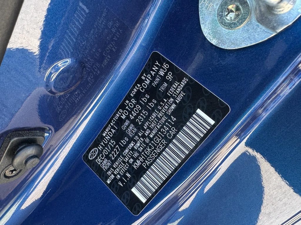 Used 2016 Hyundai Genesis 3.8 RWD image 19