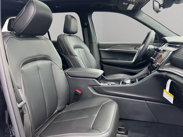 New 2026 Jeep Grand Cherokee Limited w/ Limited Altitude Package AWD/4WD image 22