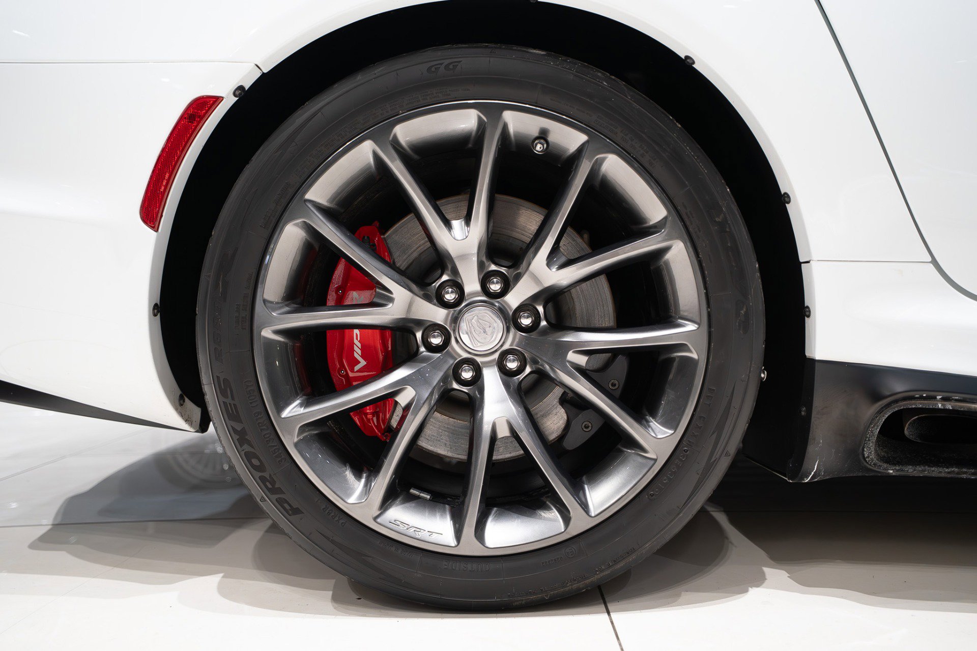 Used 2013 SRT Viper GTS w/ GTS Laguna Interior Pkg image 39