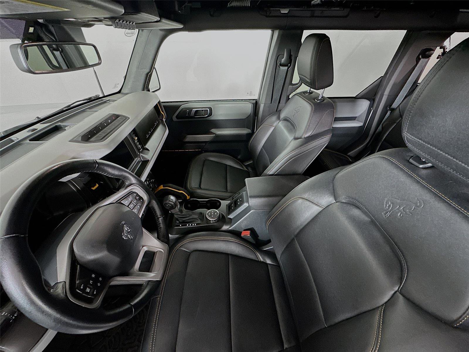 Used 2023 Ford Bronco Badlands image 11