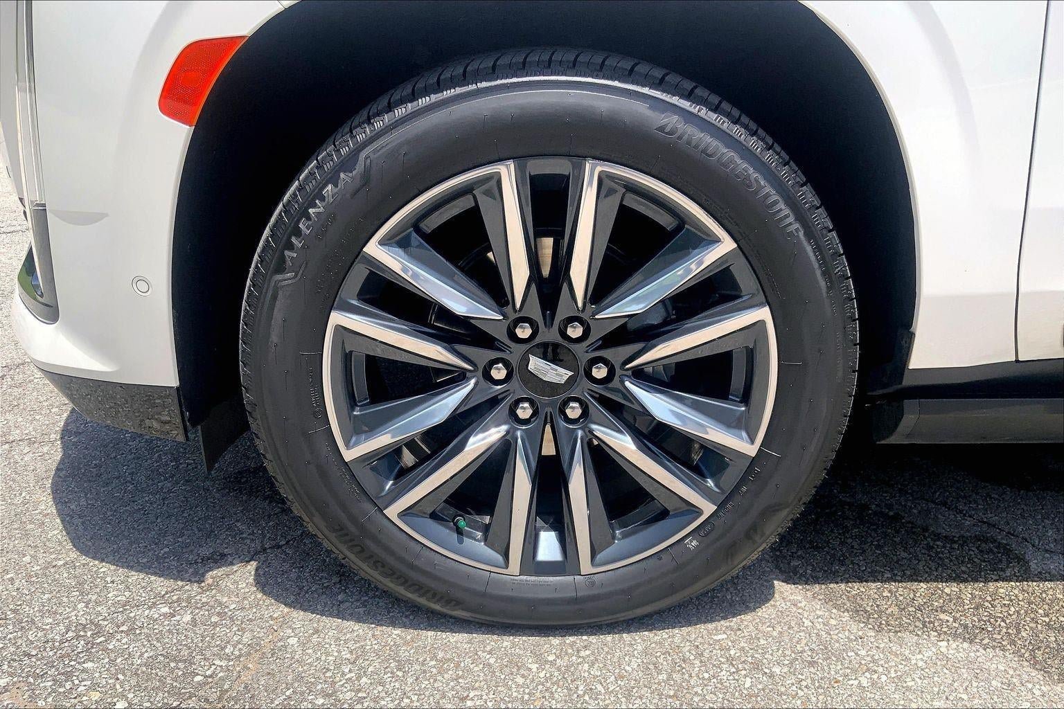 Certified 2022 Cadillac Escalade Sport Platinum w/ Heavy-Duty Trailer Package AWD/4WD image 9