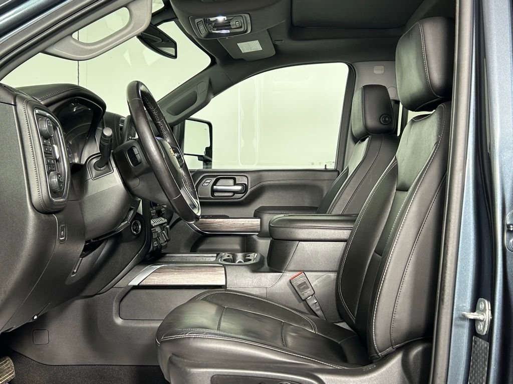 Used 2020 Chevrolet Silverado 2500 LTZ w/ LTZ Plus Package image 30