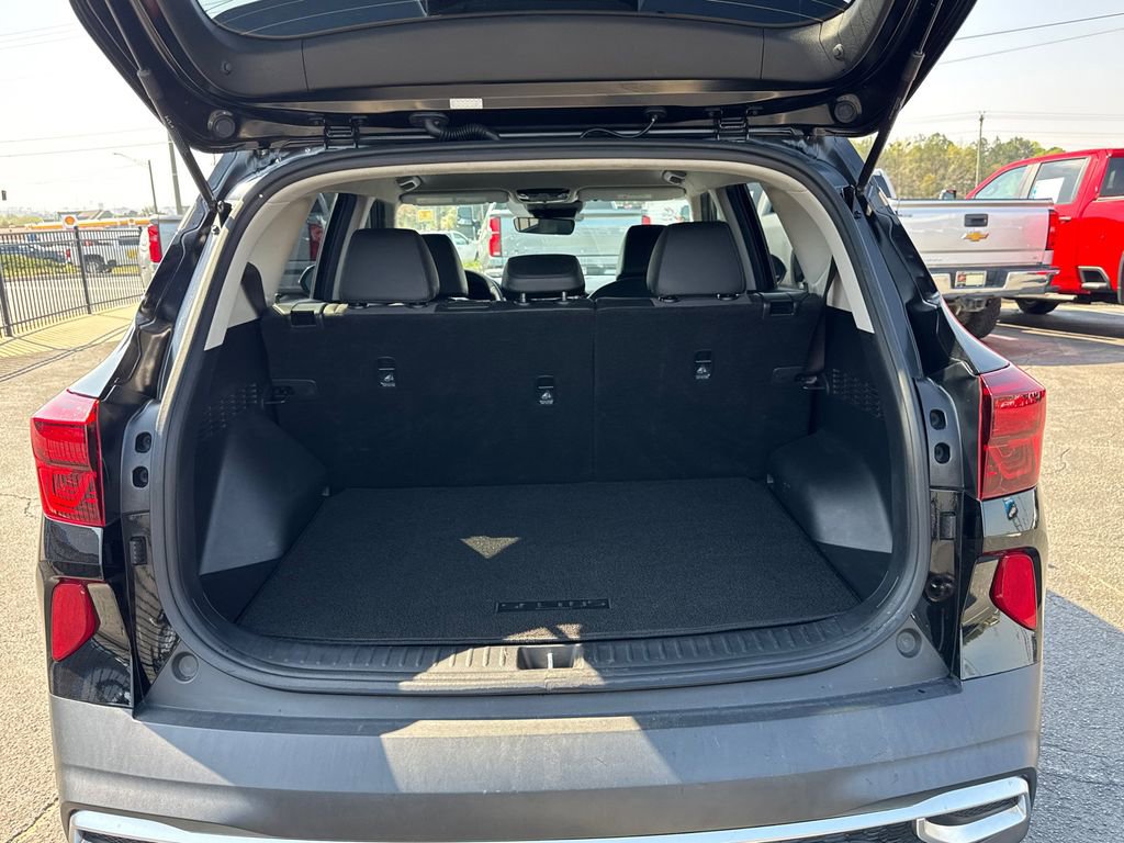 Used 2023 Kia Seltos S FWD image 19