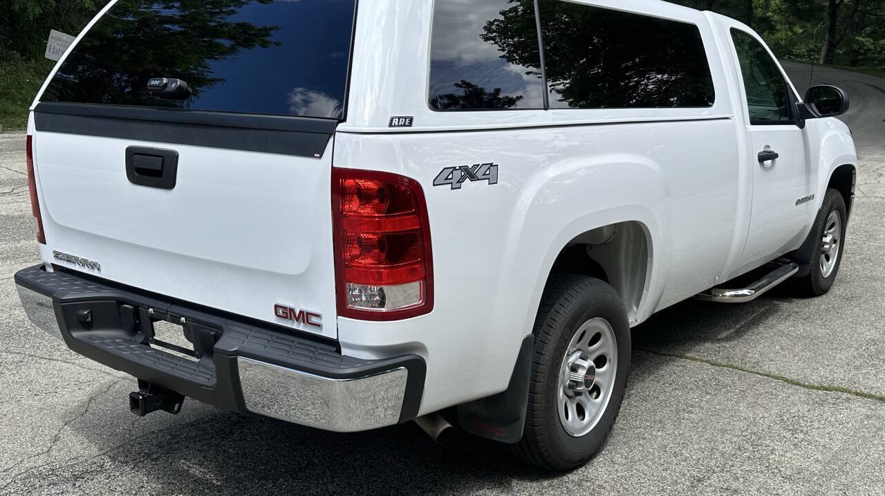 Used 2007 GMC Sierra 1500 W/T w/ Work Truck Preferred Package AWD/4WD image 5