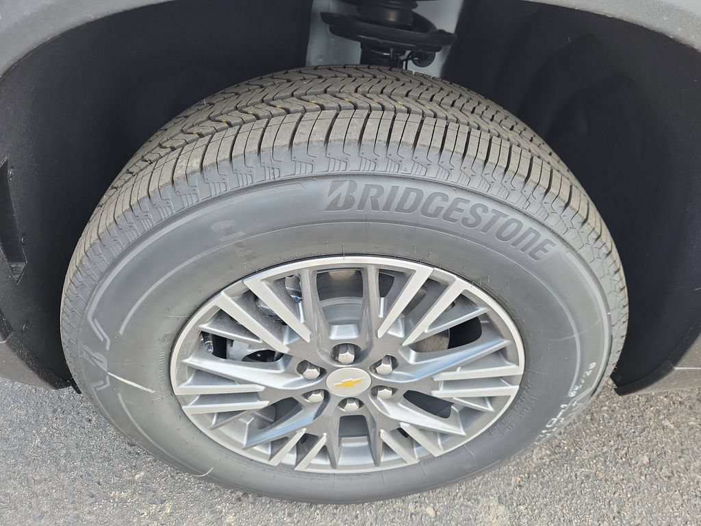 New 2025 Chevrolet Traverse LT w/ Driver Confidence Package FWD image 15