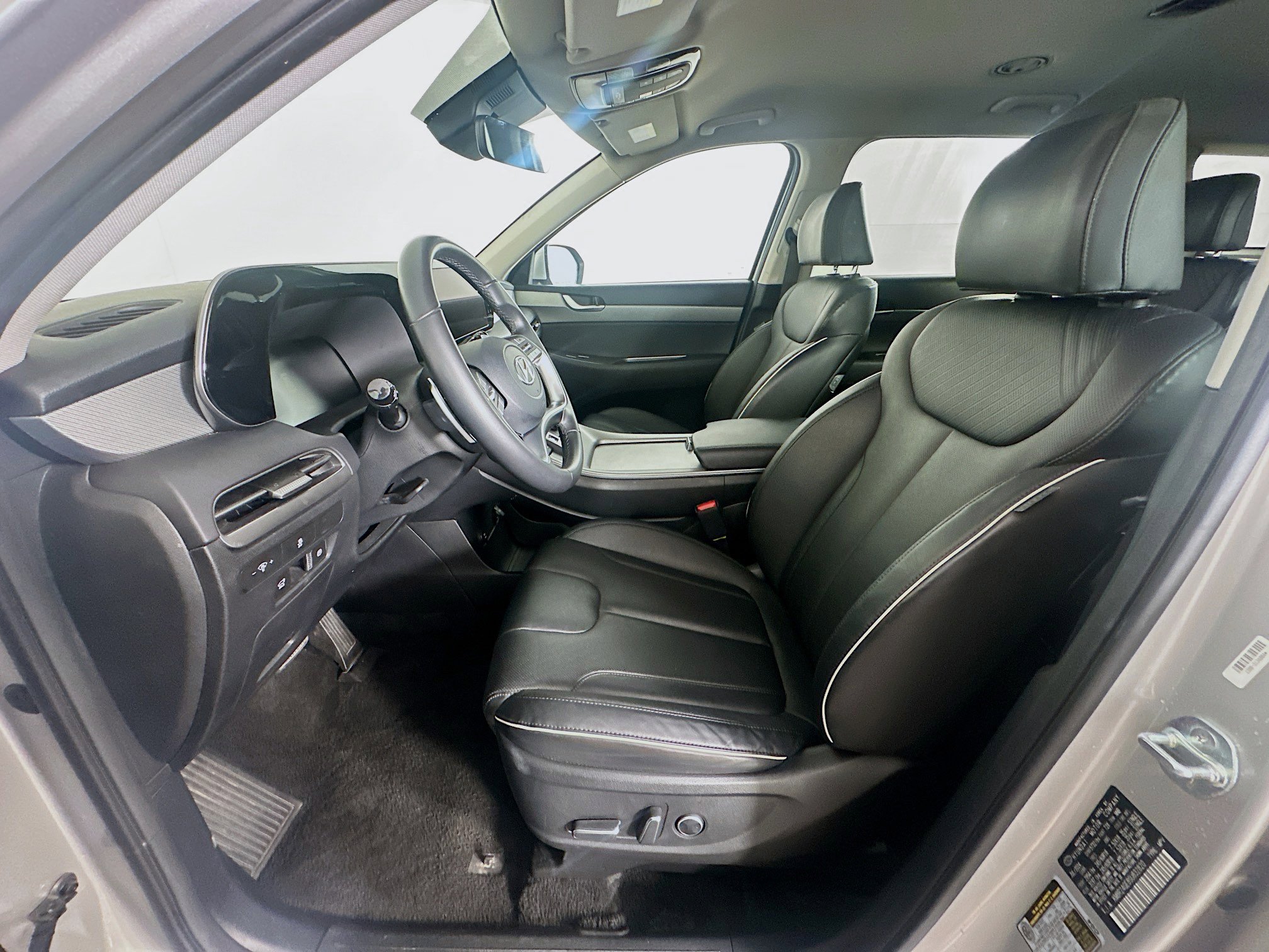 Used 2025 Hyundai Palisade SEL FWD image 13