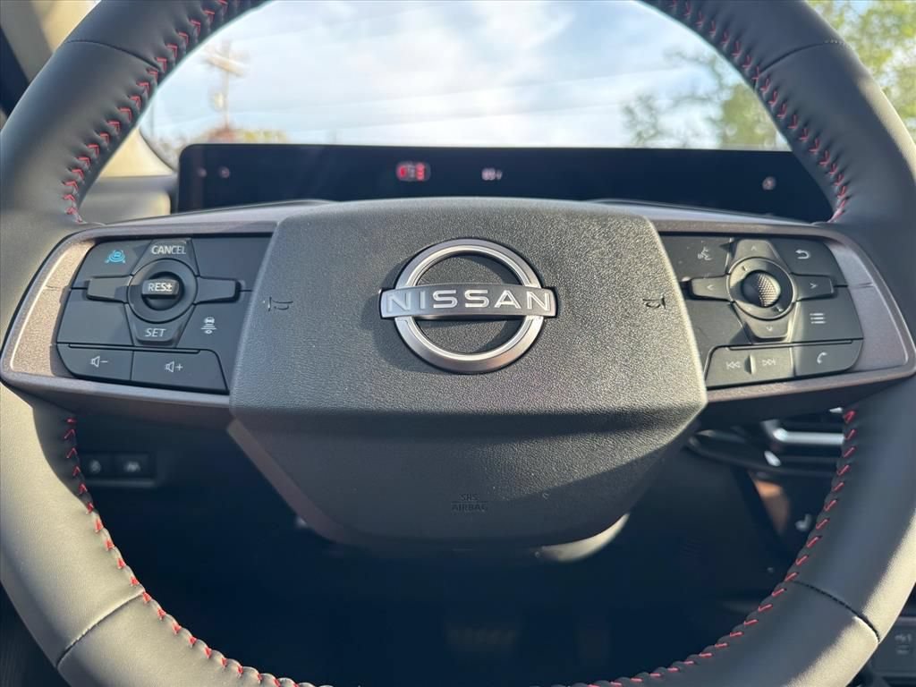 New 2026 Nissan Sentra SR w/ SR Premium Package FWD image 17
