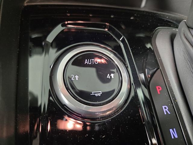 Used 2025 Chevrolet Colorado LT w/ Advanced Trailering Package image 26