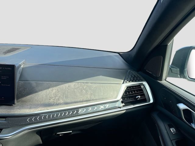 Used 2024 BMW X7 xDrive40i w/ Executive Package image 19