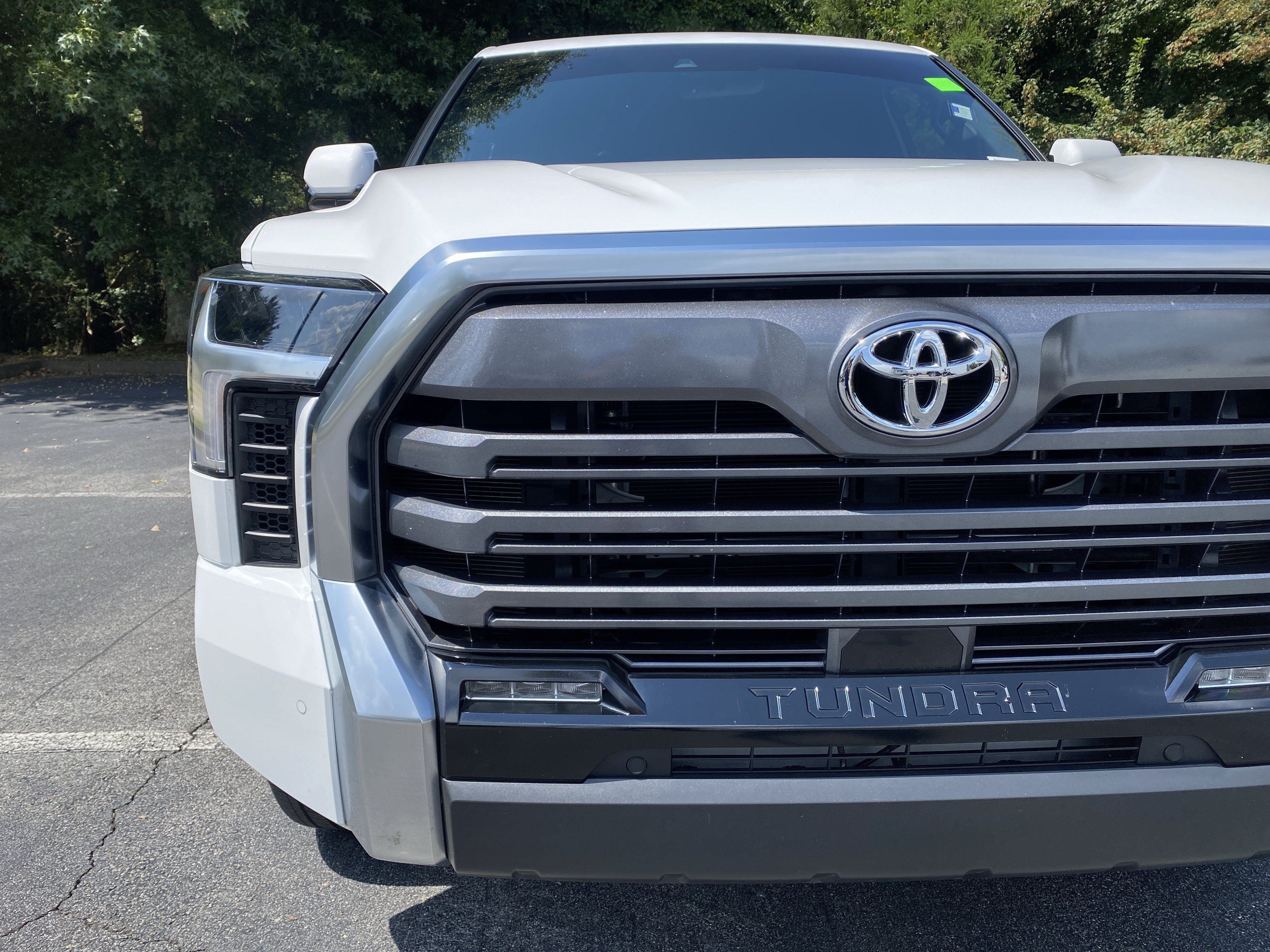 Used 2025 Toyota Tundra Limited AWD/4WD image 14