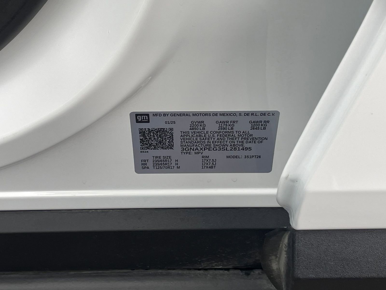 Used 2025 Chevrolet Equinox LT image 28