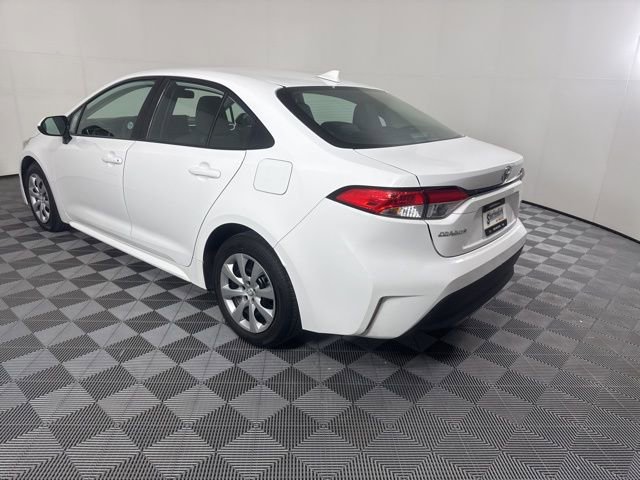 Used 2024 Toyota Corolla LE image 5