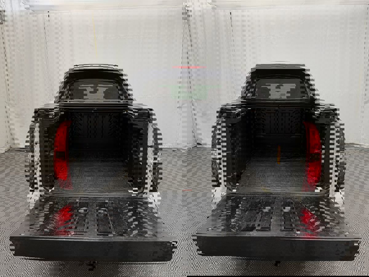 Used 2010 Chevrolet Avalanche LS w/ Interior Plus Package image 14