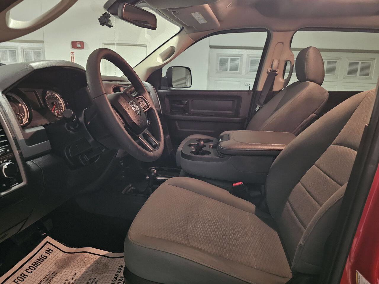 Used 2018 RAM 2500 Tradesman w/ Chrome Appearance Group image 17