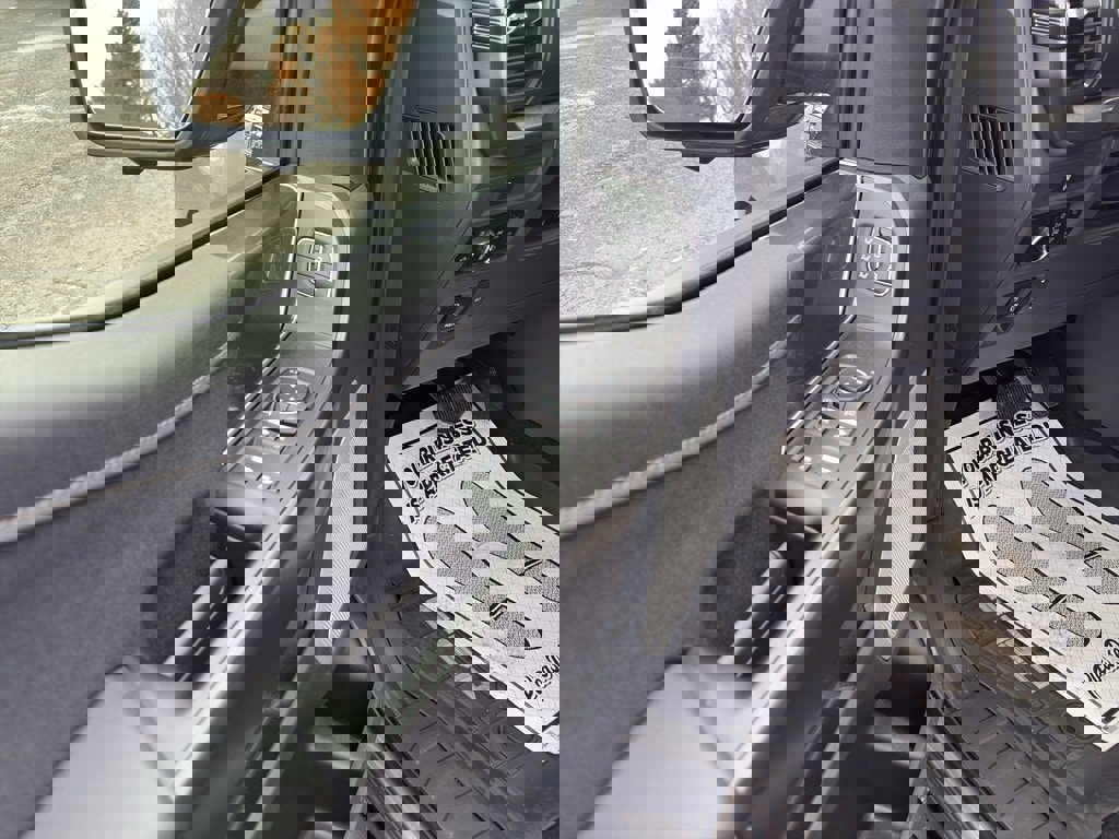 New 2025 Ford F150 Lariat w/ Equipment Group 502A High image 11