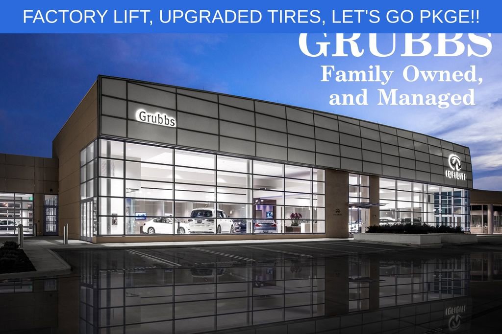 Used 2024 Ford Bronco Badlands w/ Sasquatch Package image 15