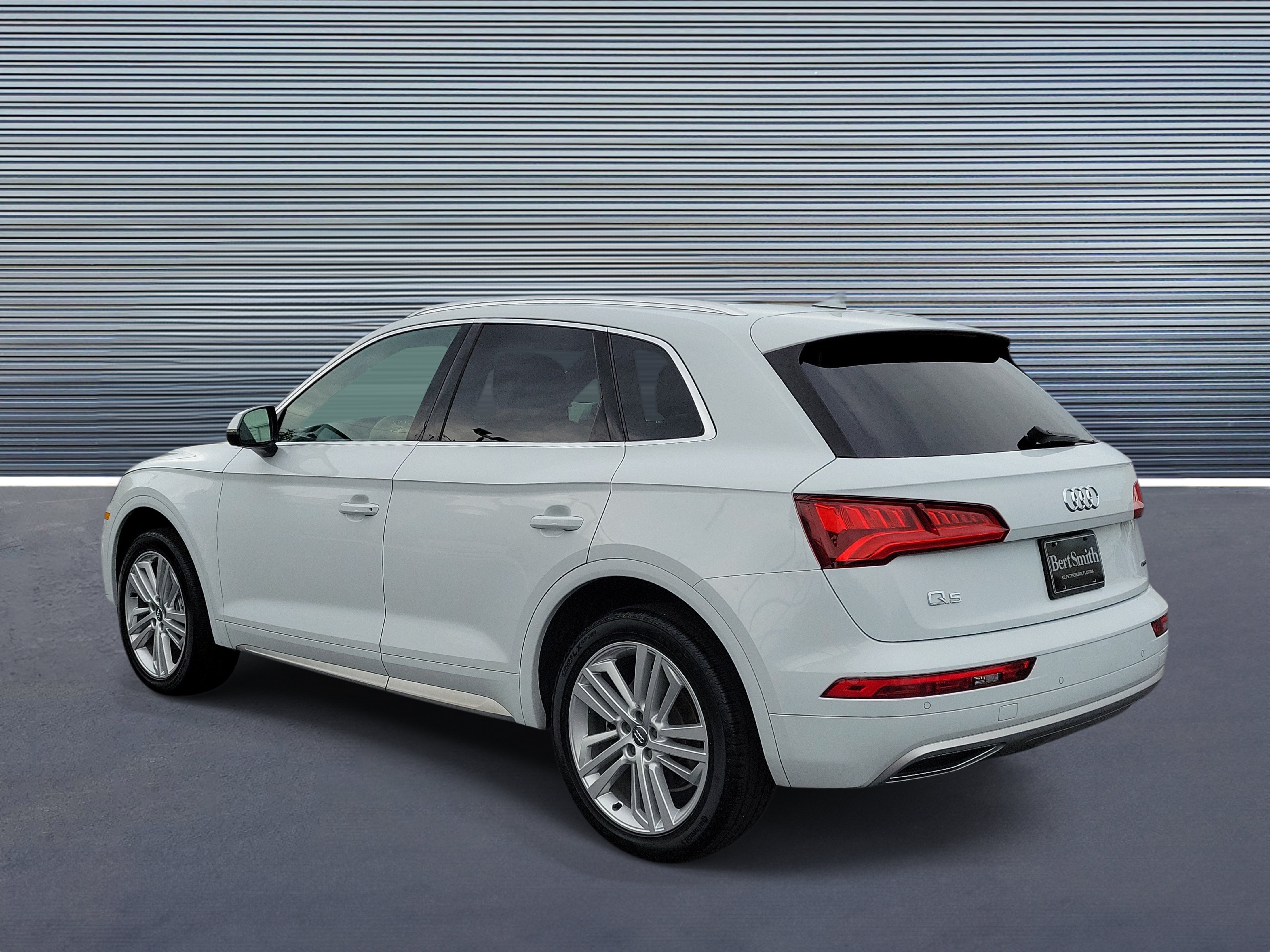 Used 2019 Audi Q5 2.0T Premium Plus AWD/4WD image 4
