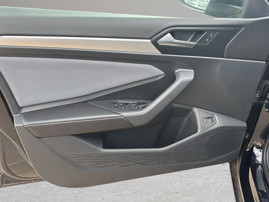 New 2026 Volkswagen Jetta SE FWD image 19