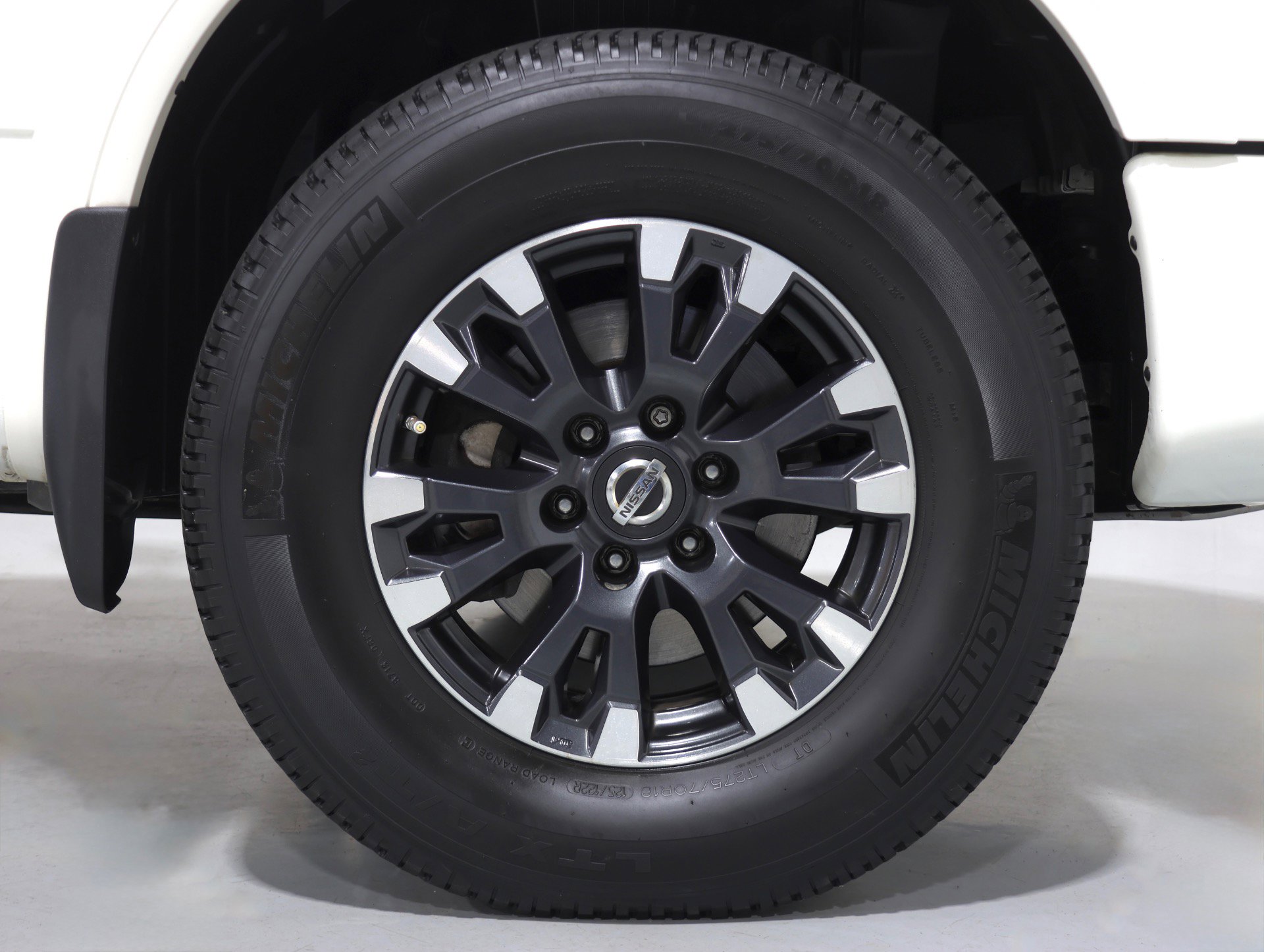 Used 2017 Nissan Titan PRO-4X w/ Pro-4x Convenience Package image 37