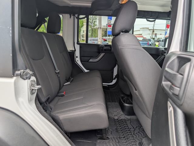 Used 2018 Jeep Wrangler Unlimited Sport S AWD/4WD image 17