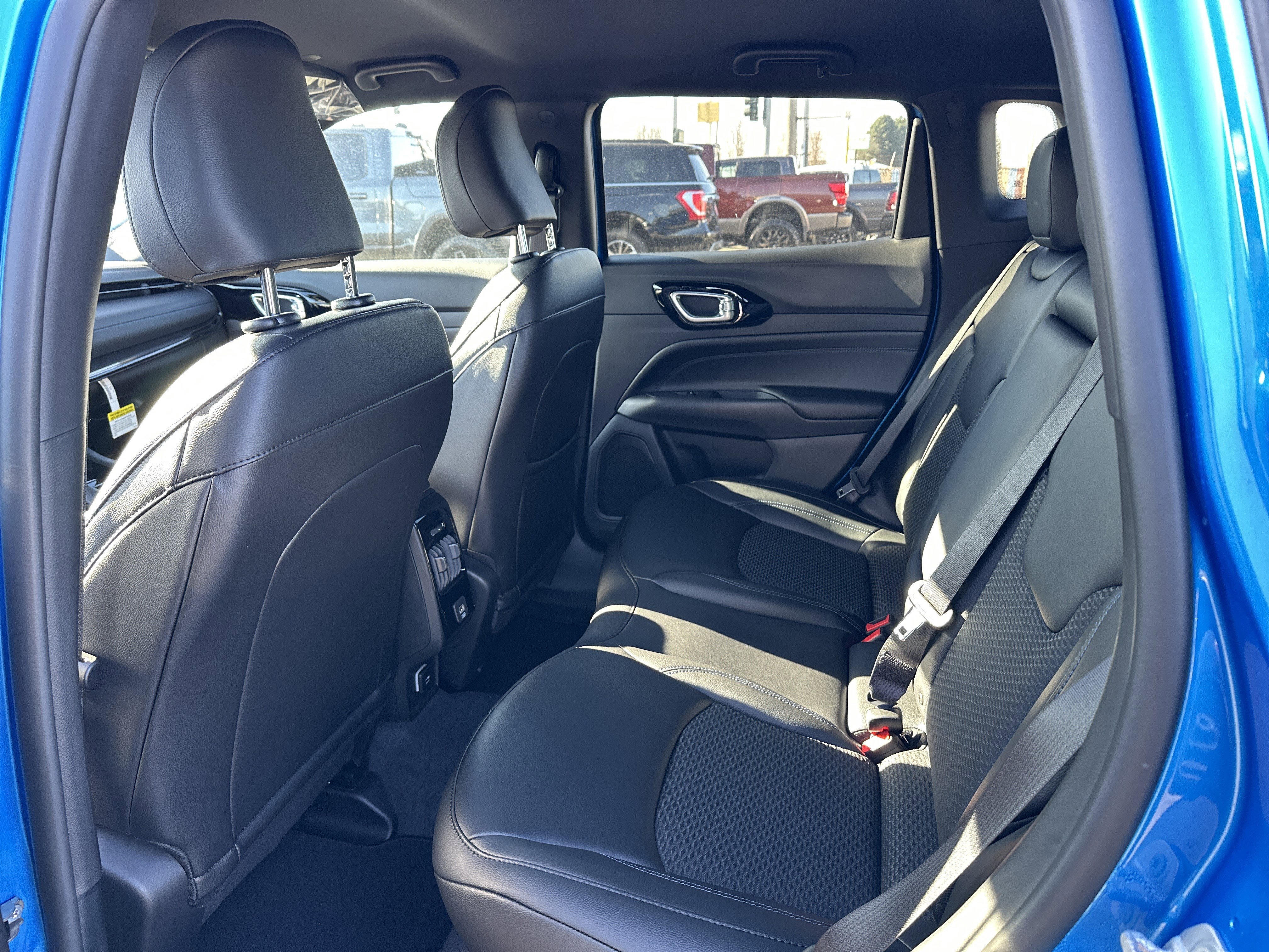 New 2026 Jeep Compass Latitude image 11