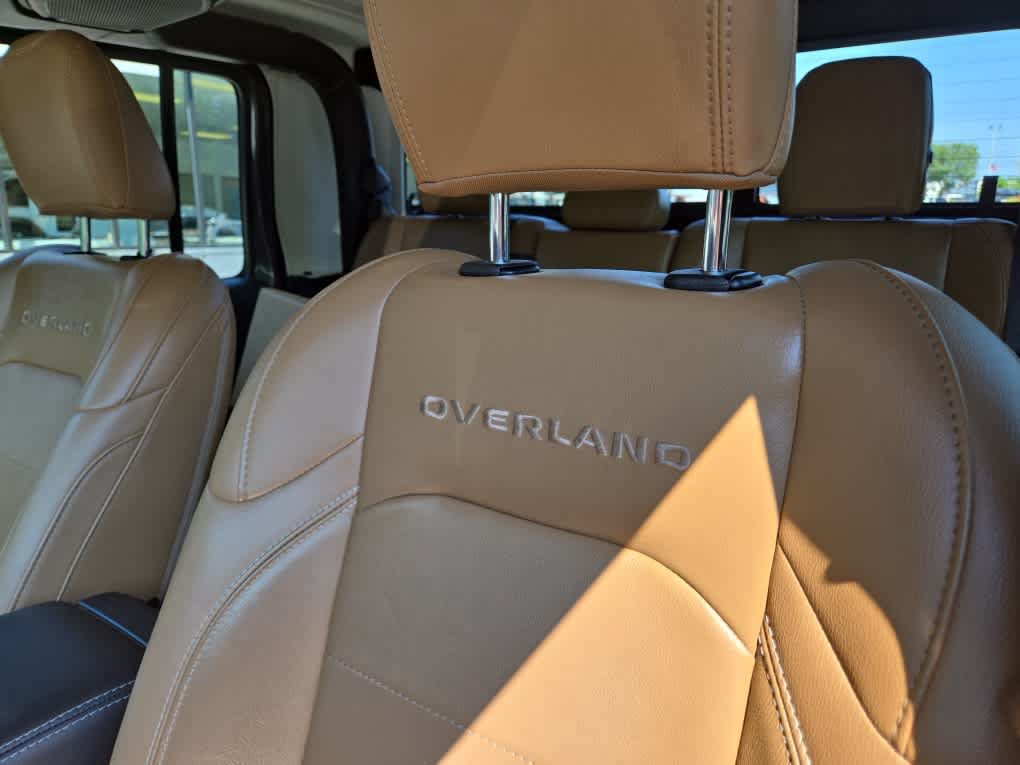 Used 2020 Jeep Gladiator Overland AWD/4WD image 18