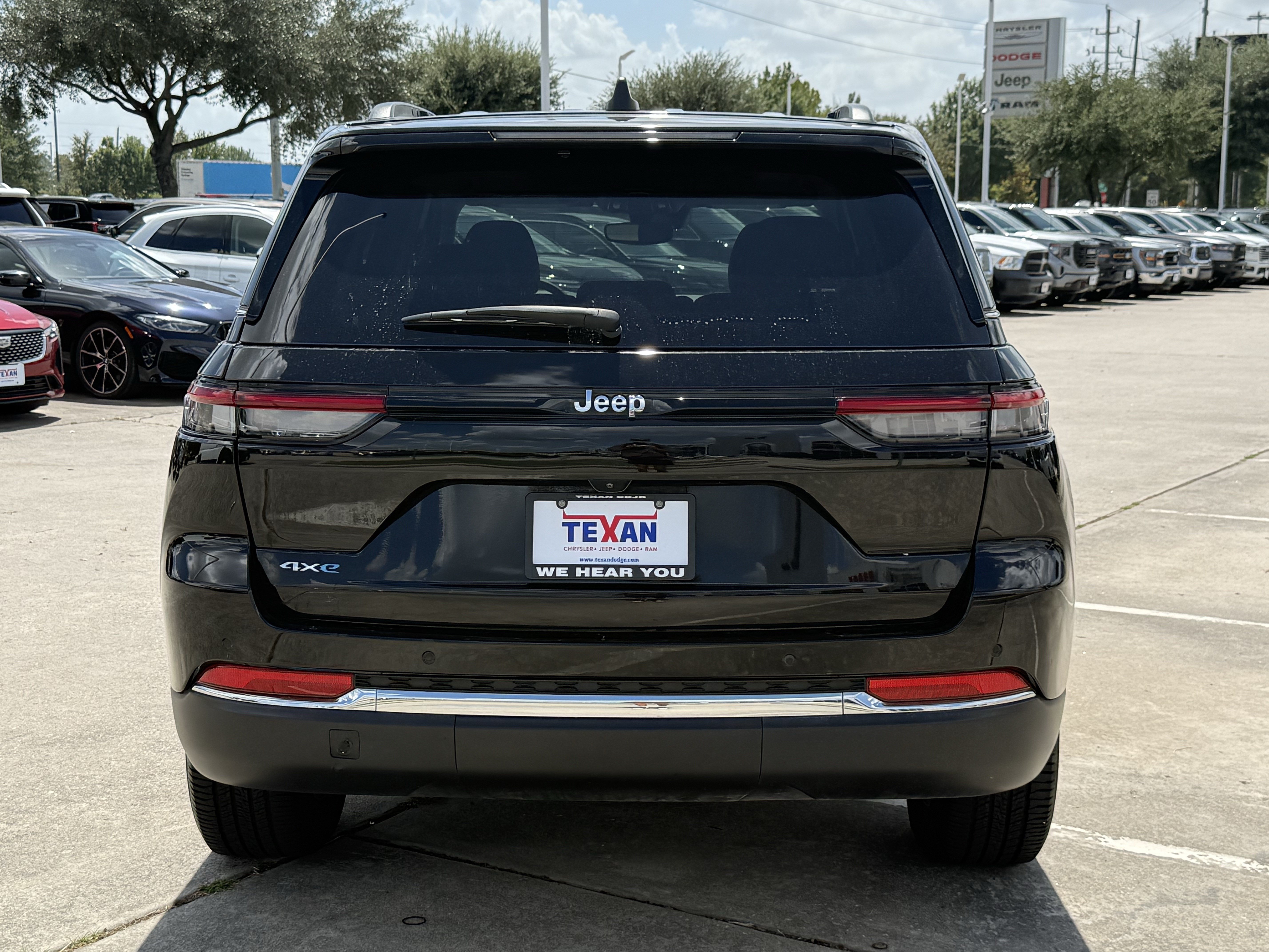 Used 2022 Jeep Grand Cherokee Limited 4xe AWD/4WD image 6