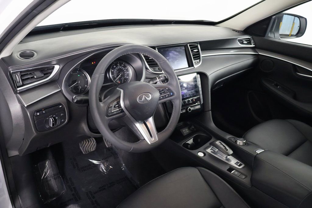 Used 2023 INFINITI QX50 Pure image 7