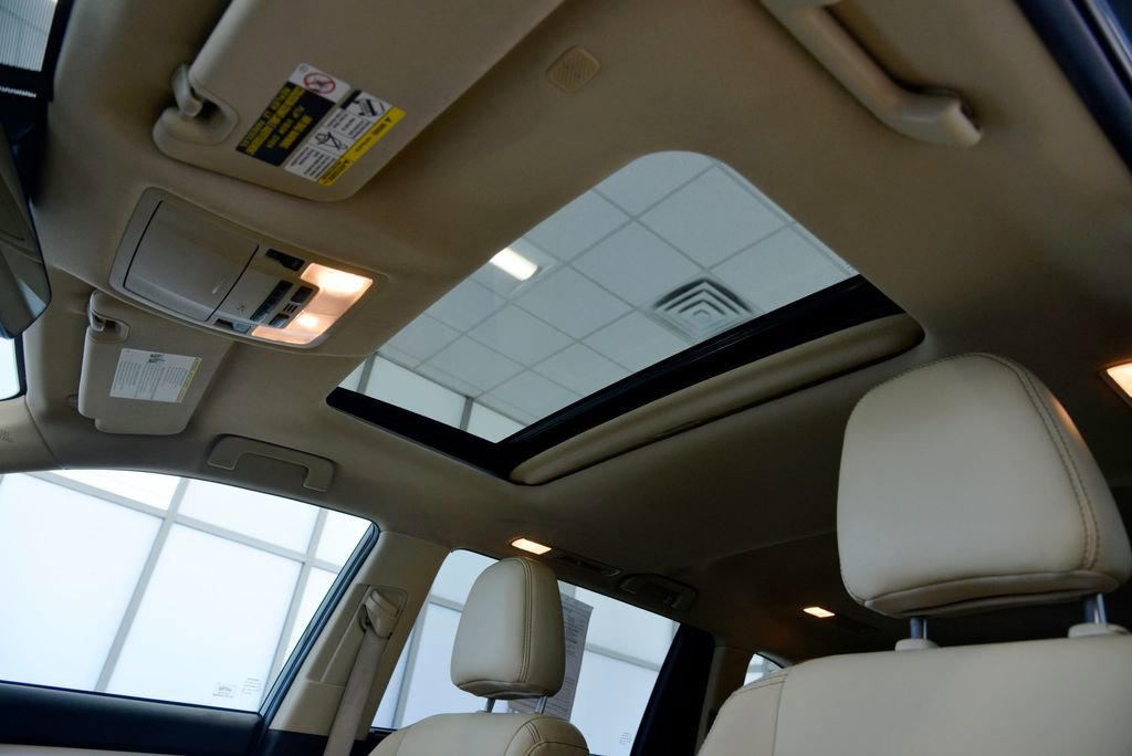 Used 2019 Toyota Highlander XLE image 28