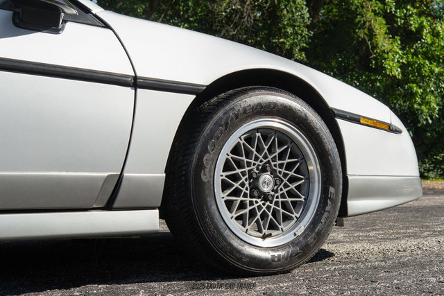 Used 1986 Pontiac Fiero GT image 90