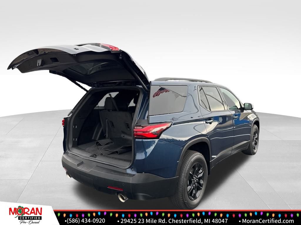 Used 2023 Chevrolet Traverse LT w/ Midnight/Sport Edition image 29